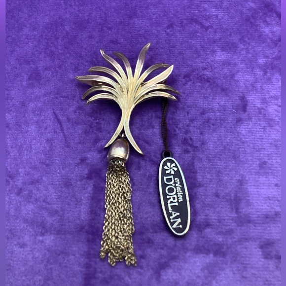 D’Orlan Mid Century Modern Tassel Gold Brooch - Picture 6 of 9